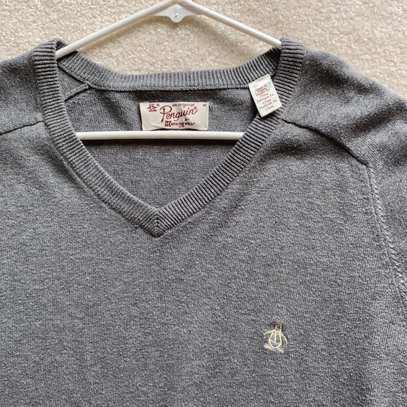 PENGUIN Men’s Grey V Neck Sweater lightweight - Picture 2 of 5
